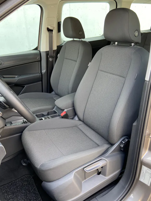 VW Caddy Maxi Kombi 2.0 TDi DSG Rollstuhltransport 5+1 Plätze