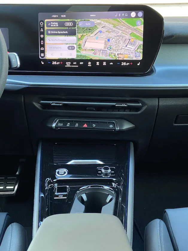 AUDI Q3 SUV TFSI 266 quattro S tronic Sline