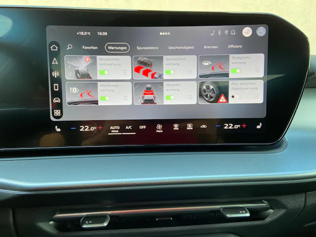 AUDI Q3 SUV TFSI 266 quattro S tronic Sline