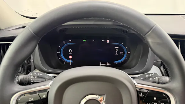 VOLVO XC60 2.0 T6 TE Ultimate Dark e