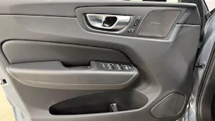 VOLVO XC60 2.0 T6 TE Ultimate Dark e