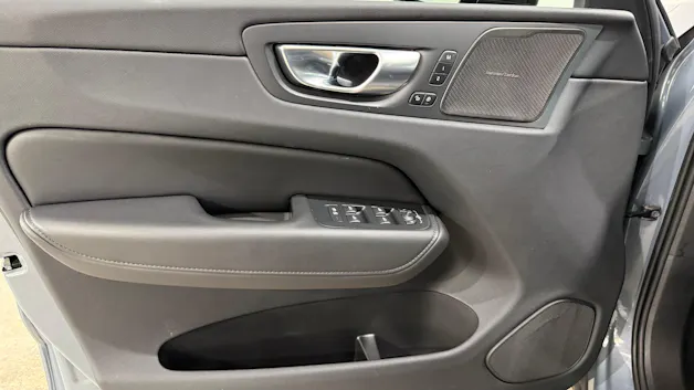 VOLVO XC60 2.0 T6 TE Ultimate Dark e