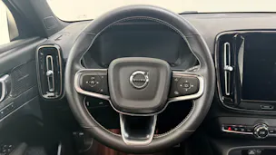 VOLVO XC40 P8 AWD Pure Electric R-Design