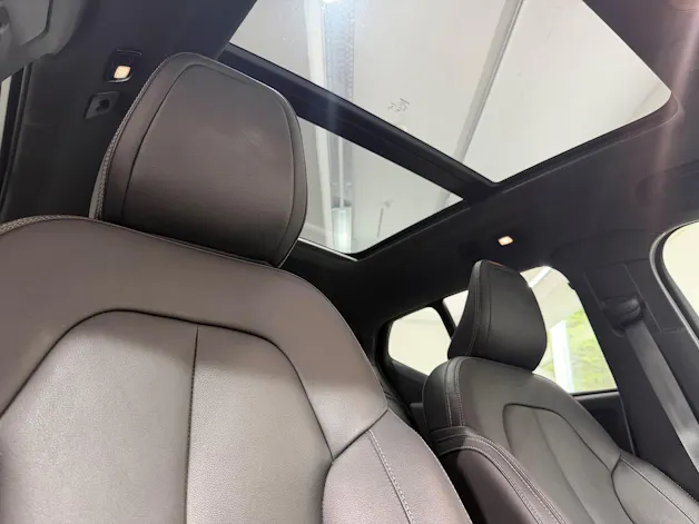 VOLVO XC40 P8 AWD Pure Electric R-Design