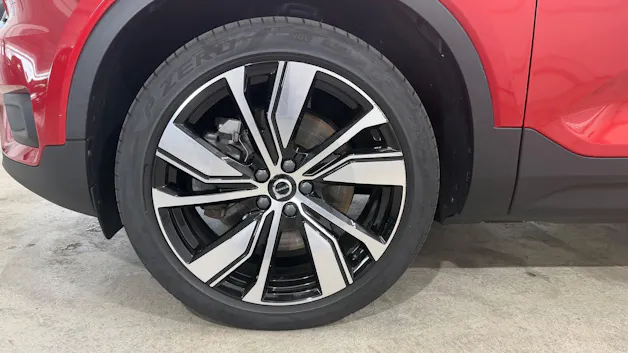 VOLVO XC40 P8 AWD Pure Electric R-Design