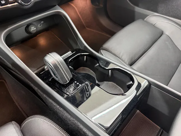 VOLVO XC40 P8 AWD Pure Electric R-Design