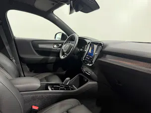 VOLVO XC40 P8 AWD Pure Electric R-Design