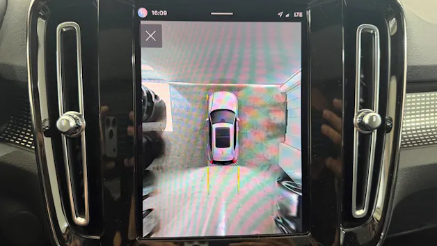 VOLVO XC40 P8 AWD Pure Electric R-Design