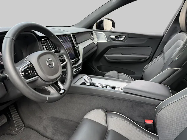 VOLVO XC60 2.0 T8 TE Ultra Dark eAWD