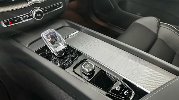 VOLVO XC60 2.0 T8 TE Ultra Dark eAWD