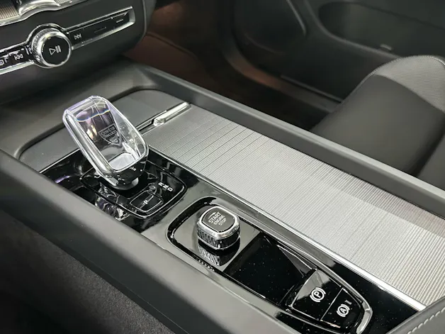 VOLVO XC60 2.0 T8 TE Ultra Dark eAWD