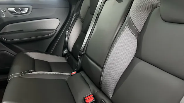 VOLVO XC60 2.0 T8 TE Ultra Dark eAWD