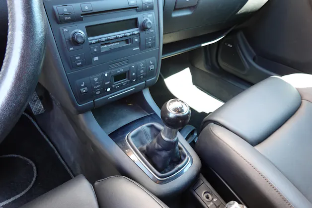 AUDI S3 quattro * Véhicule CH * Intérieur Cuir * 100% d'origine * Tempomat * Son BOSE * Jantes 18 * Sièges électriques *