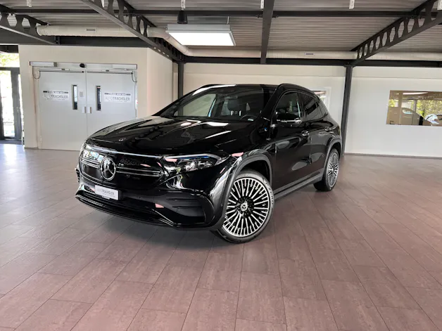 MERCEDES-BENZ EQA 300 AMG Line 4Matic