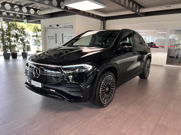 MERCEDES-BENZ EQA 300 AMG Line 4Matic