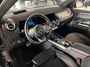 MERCEDES-BENZ EQA 300 AMG Line 4Matic