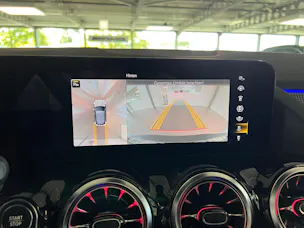 MERCEDES-BENZ EQA 300 AMG Line 4Matic