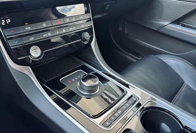 Jaguar XE 20d Automat AWD