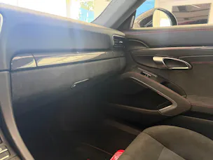 PORSCHE Carrera GTS