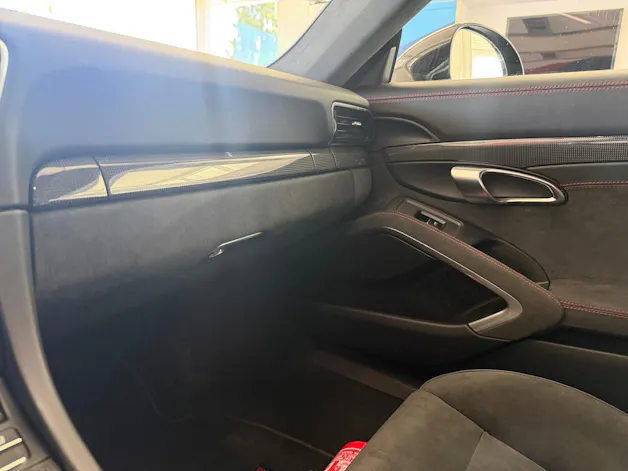 PORSCHE Carrera GTS