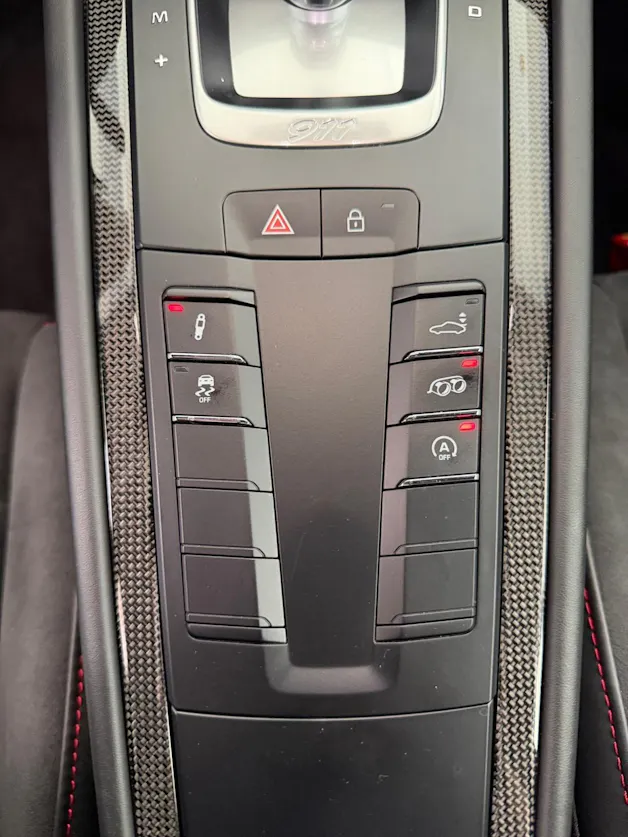 PORSCHE Carrera GTS