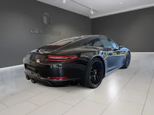 PORSCHE Carrera GTS