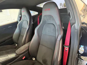 PORSCHE Carrera GTS