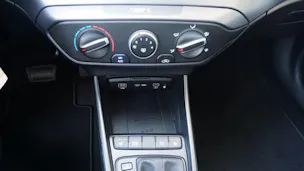 HYUNDAI i20 1.0 T-GDi Amplia DCT