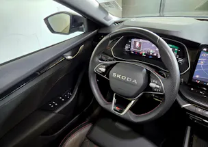 SKODA Octavia Combi 2.0 TSI RS DSG
