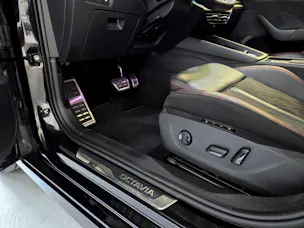 SKODA Octavia Combi 2.0 TSI RS DSG