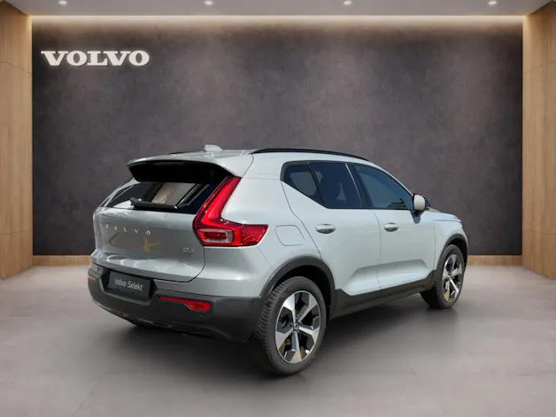 VOLVO XC40 2.0 B3 Mild-Hybrid Plus Dark