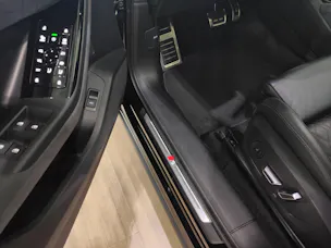 AUDI SQ6 e-tron quattro