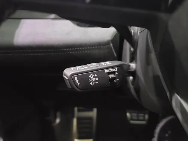 AUDI SQ6 e-tron quattro