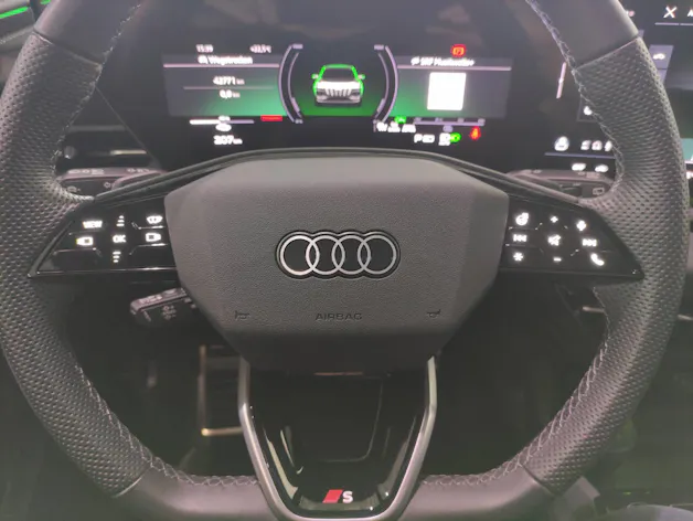 AUDI SQ6 e-tron quattro