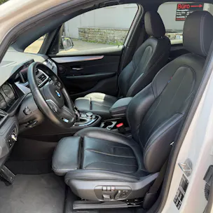 BMW 220d xDrive Active Tourer Steptronic M Sport *LEDER-SITZE - PANORAMA-DACH*