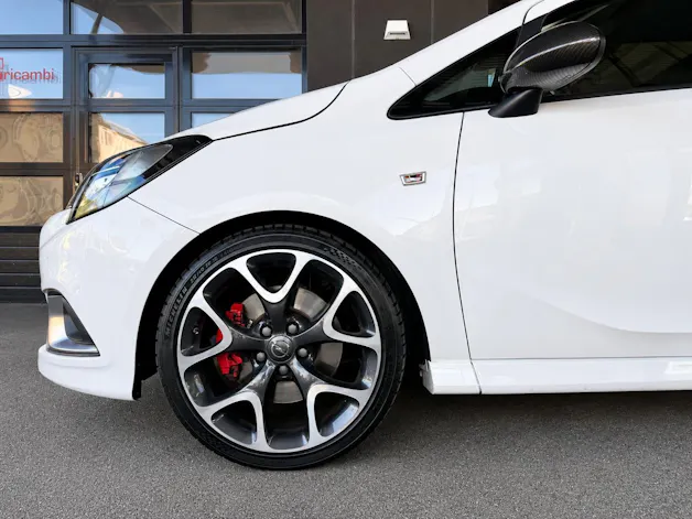 OPEL Corsa 1.4 Turbo GSi