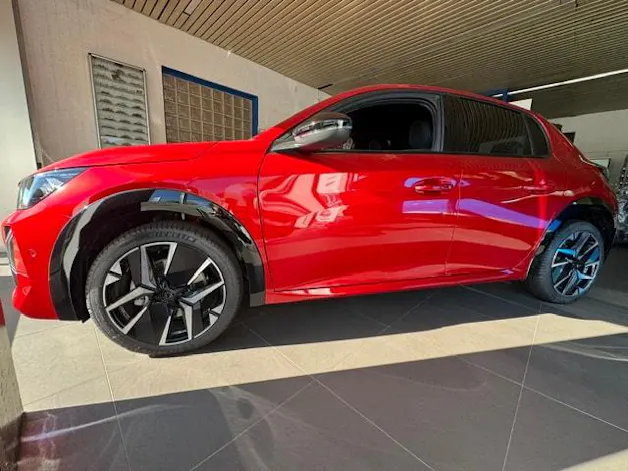 PEUGEOT 208 GT Hybrid