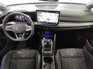 VW Golf VIII 1.5 eTSI R-Line Black-Style