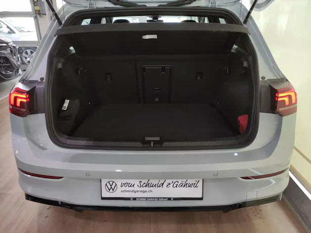 VW Golf VIII 1.5 eTSI R-Line Black-Style