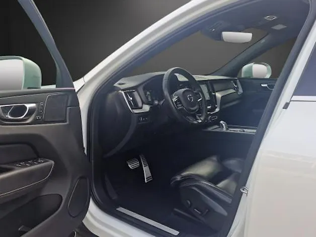 VOLVO XC60 T8 eAWD R-Design