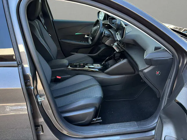 PEUGEOT 208 1.2 PureTech Allure Pack EAT8