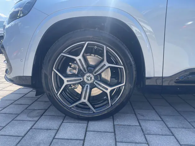 MERCEDES-BENZ GLB 220 4Matic 8G-Tronic
