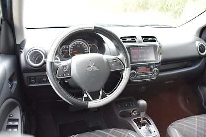 MITSUBISHI SPACE STAR 10