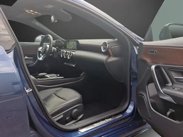 MERCEDES-BENZ CLA 250 AMG Line 4Matic