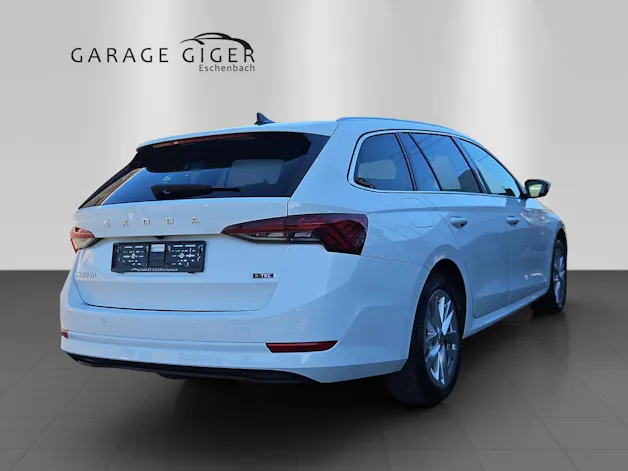 SKODA Octavia Combi 1.5 TSI mHEV DSG Ambition