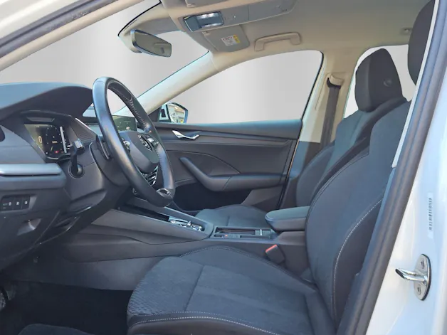 SKODA Octavia Combi 1.5 TSI mHEV DSG Ambition