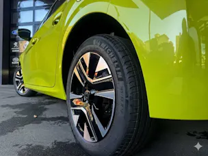 PEUGEOT 208 Elektrik 115kW GT