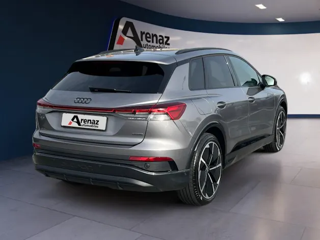 AUDI Q4 e-tron 50 quattro