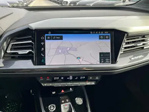 AUDI Q4 e-tron 50 quattro