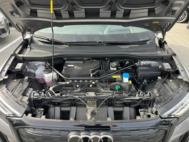 AUDI Q4 e-tron 50 quattro